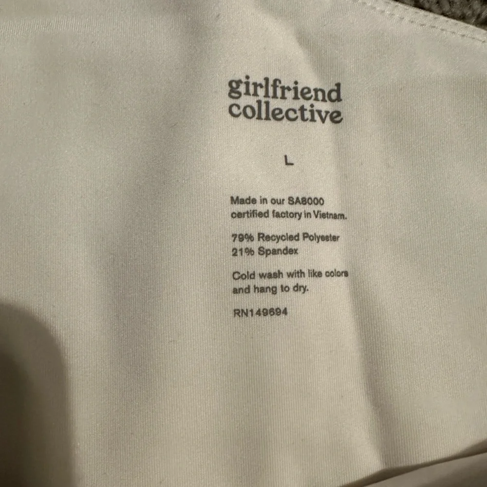 Girlfriend Collective Bianca One Shoulder Bra L‎